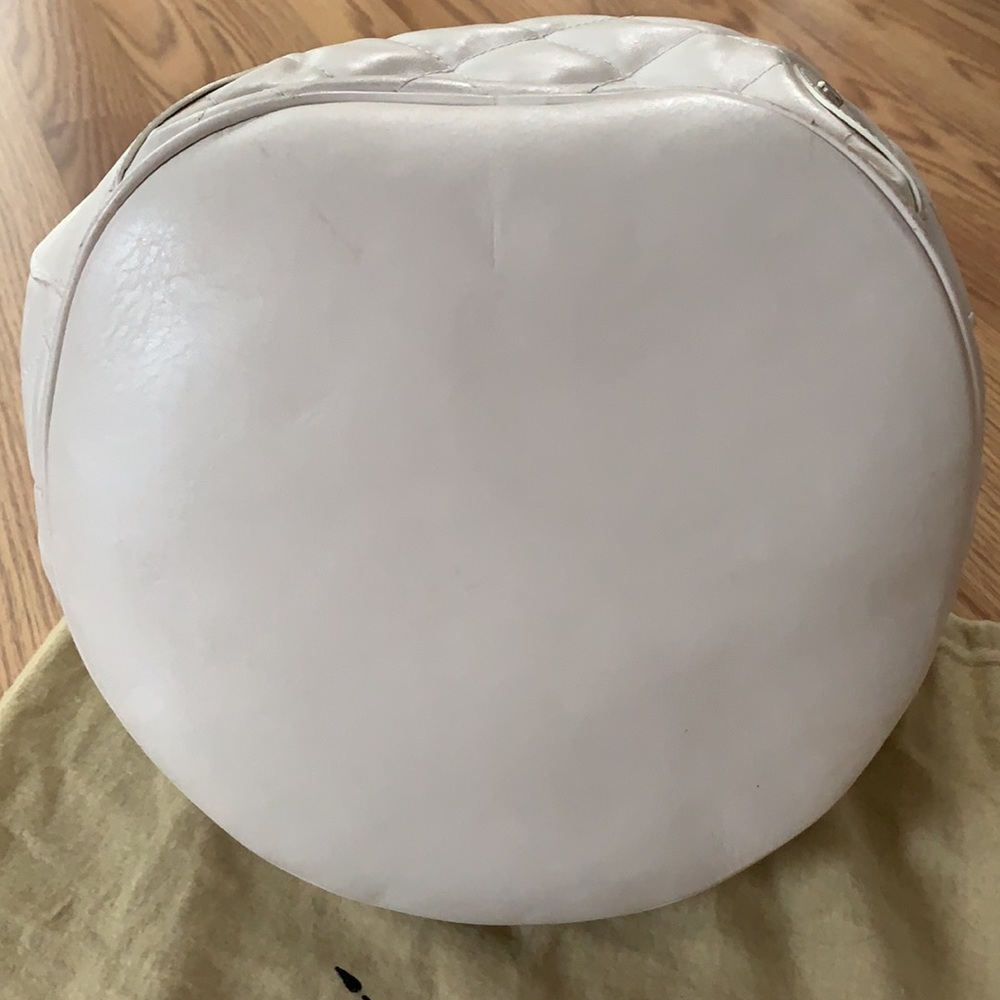 Authentic Burberry Purse - Picture 4 of 7